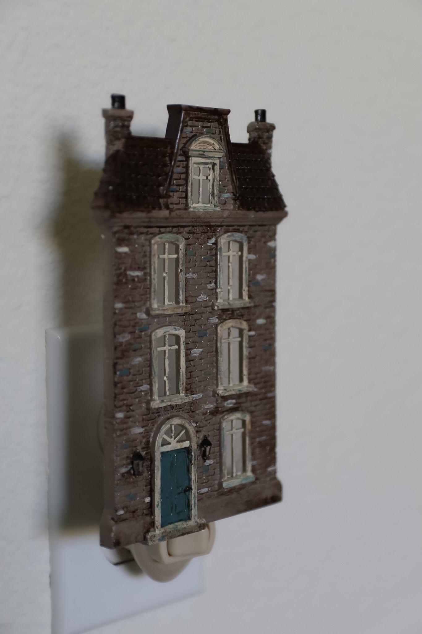 Old Colchester Road IOD décor mould 6 x 10 - by Iron Orchid Designs - New Release