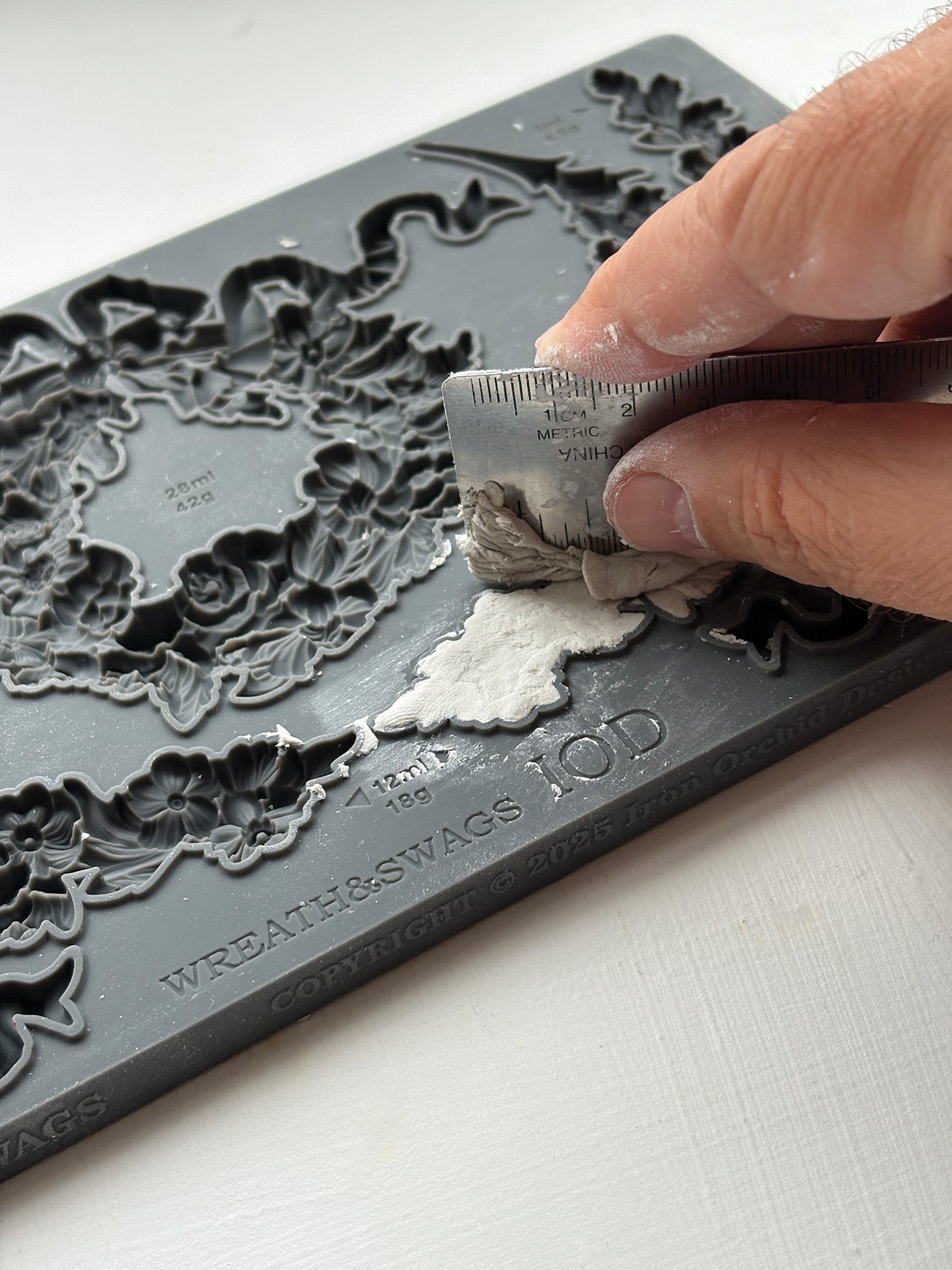 Wreath and Swags IOD décor mould 6 x 10 - by Iron Orchid Designs - New Release